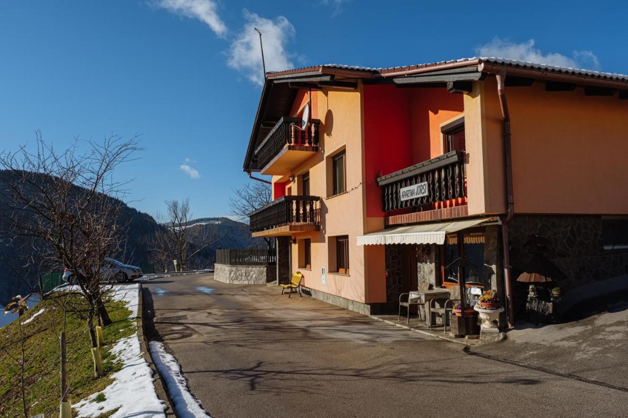 Apartment Jorsi With Mountain View Zrece Exterior photo